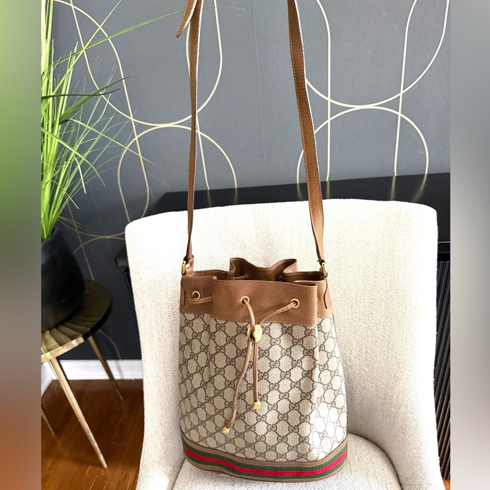 Authentic Gucci bucket shoulder bag brown monogram - Picture 4 of 16